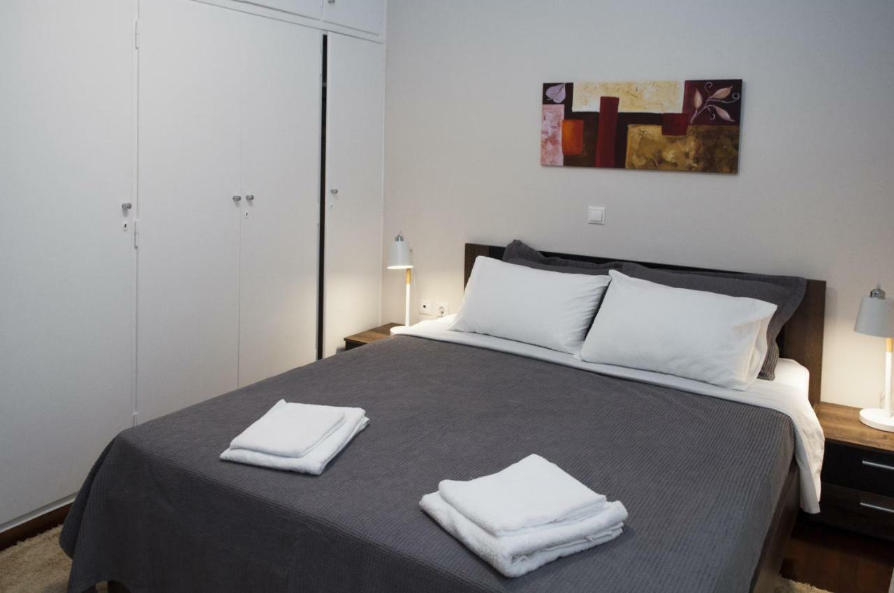 Modern Apartment, Excellent And Vibrant Location!! Athena Bagian luar foto