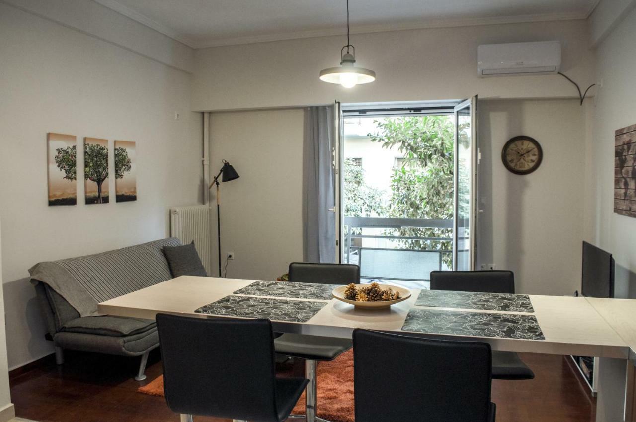 Modern Apartment, Excellent And Vibrant Location!! Athena Bagian luar foto